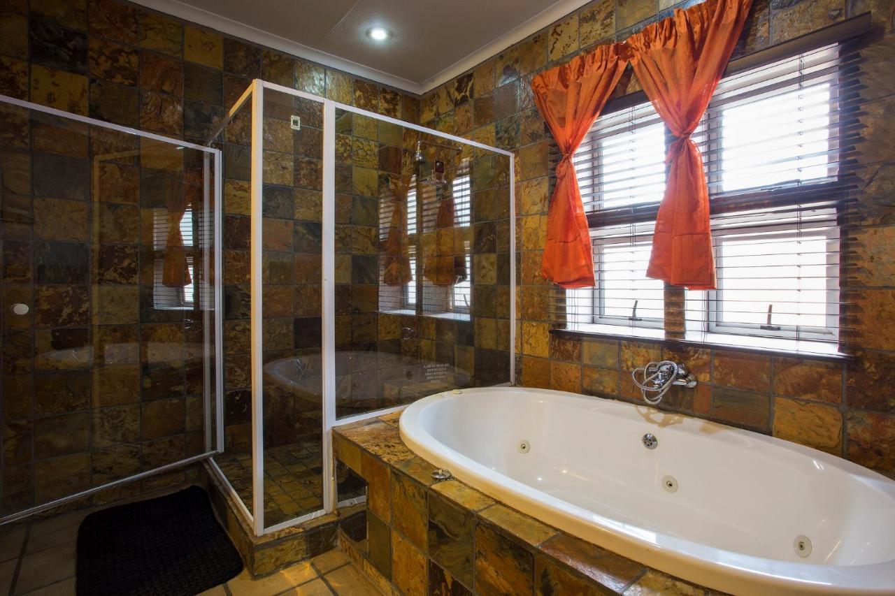 Purple Gecko Guest House Lydenburg Esterno foto